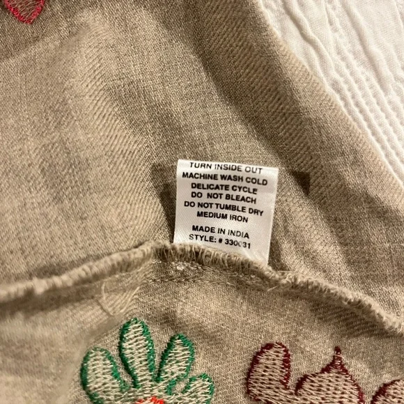 Ivy Jane boho dress with fun embroidery detail, large - Picture 9 of 9